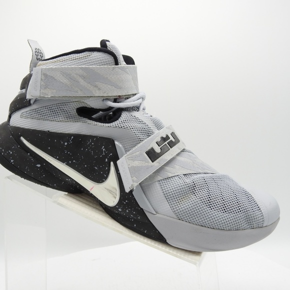 nike basketball shoes size 15